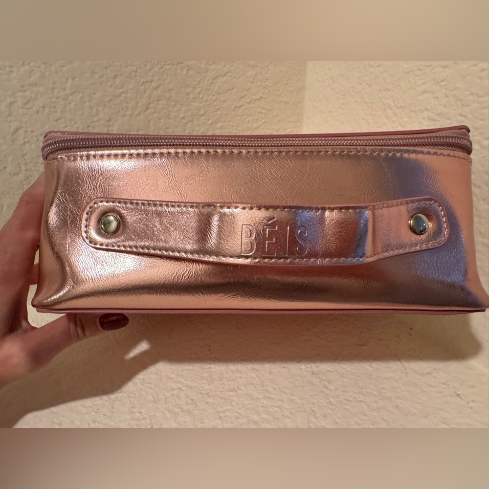 Limited Edition BÉIS The Cosmetic Case in Metallic Rose Gold Faux Leather NWOT